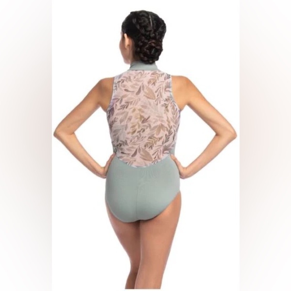 AinslieWear Zip Front Sage new Leotard with Soft Fern Print Size M